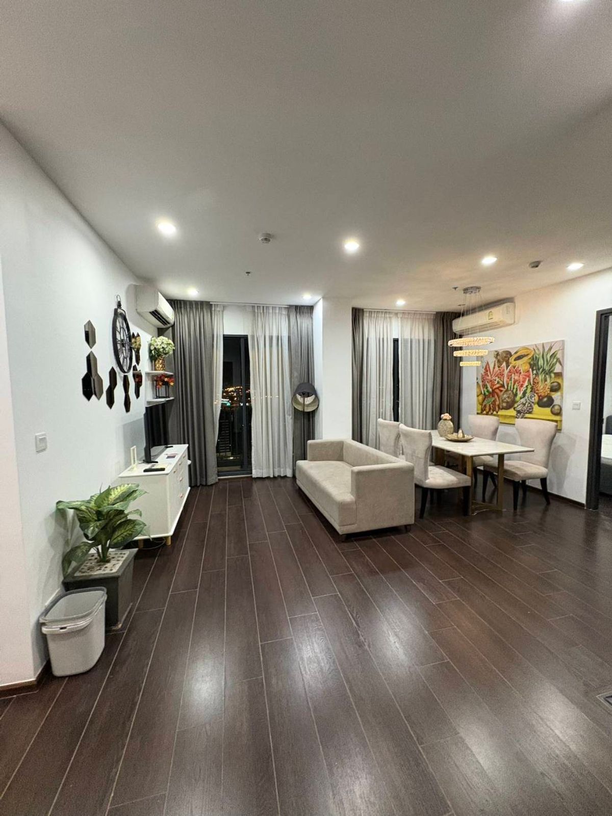 For RentCondoSukhumvit, Asoke, Thonglor : Condo for rent. C EKKAMAI. Completed condo, ready to be near the Ekkamai BTS BTS and many department stores !!