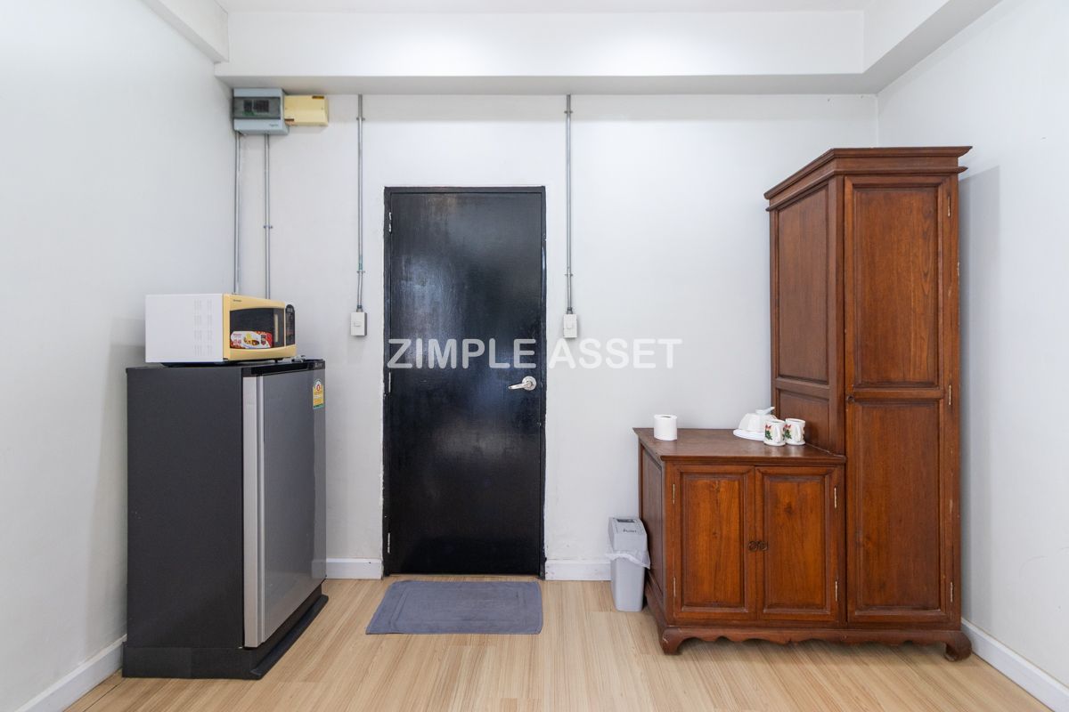 ให้เช่าสีลม ศาลาแดง บางรัก : Line ID : @zimple_asset ห้องพักตกแต่งสไตล์คลาสสิคย่านสุรวงศ์ ฟูลเฟอร์นิท เงียบสงบ ฟรีไวไฟ รับสัญญาเช่าระยะสั้น ไม่ไกลจากBTS สุรศักดิ์