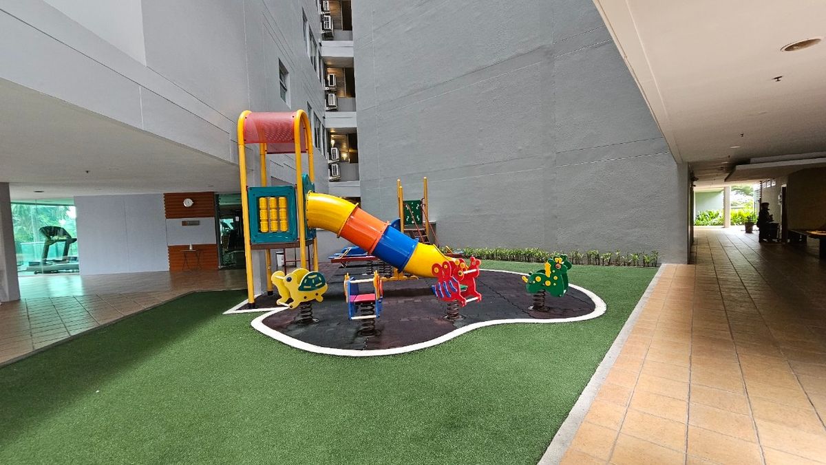 For SaleCondoSathorn, Narathiwat : Condo for sale The Star Estate at Narathiwas (The Star Estate at Narathiwat) 72 square meters, 7th floor, Narathiwat Rajanagarindra Road. Near Ratchadaphisek Road Behind Lotus Rama 3, Chong Nonsi Subdistrict, Yannawa District, Bangkok