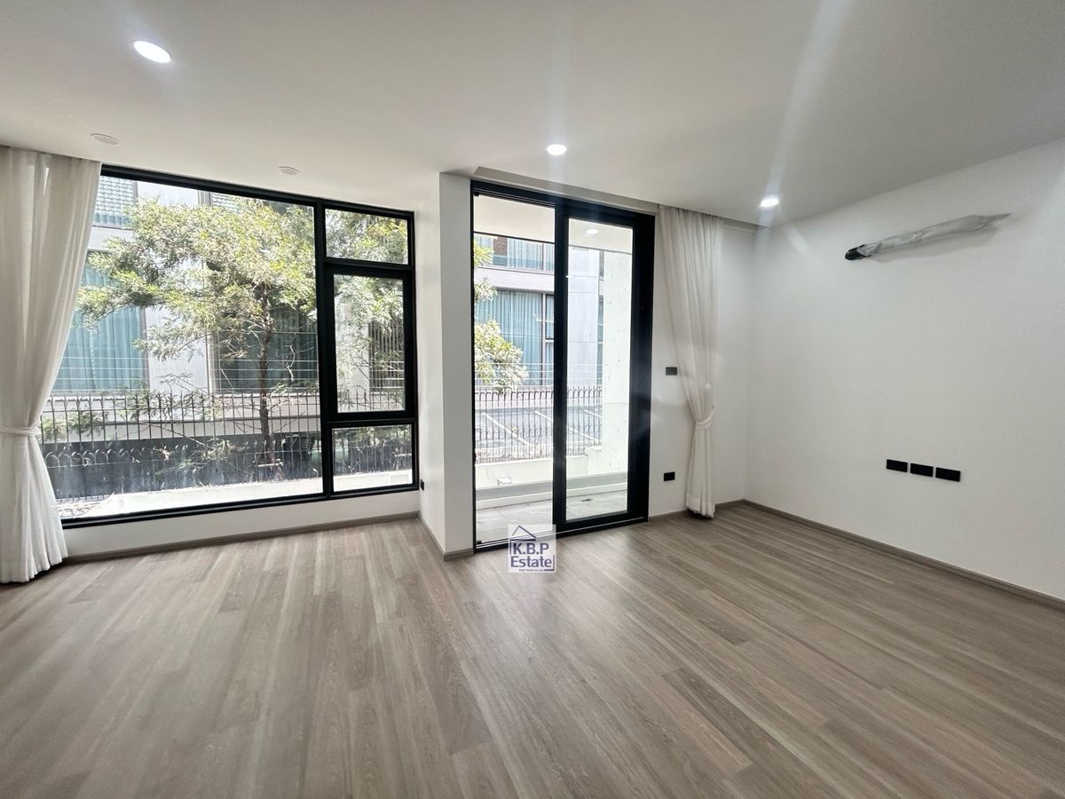 ขายทาวน์โฮมสุขุมวิท อโศก ทองหล่อ : 🏡ขาย Townhome 3 ชั้น 25 ตรว ซอยสุขุมวิท 15 ทำเลดี เพียง 1 นาทีถึง โรงเรียนนานาชาติ NIST และ 5 นาที ถึง BTS อโศก 