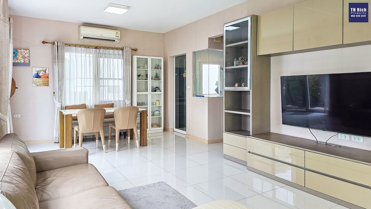 For SaleHouseBangna, Bearing, Lasalle : House for sale in Chaiyapruek Bangna, Km. 7, near Mega Bangna, 3 bedrooms, 3 water, 58 sq.w., complete with good location. Convenient to travel. Price 6.89 Delete.