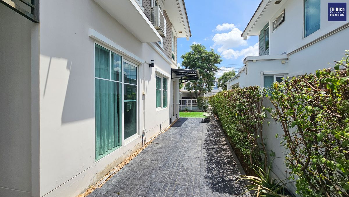 For SaleHouseBangna, Bearing, Lasalle : House for sale in Chaiyapruek Bangna, Km. 7, near Mega Bangna, 3 bedrooms, 3 water, 58 sq.w., complete with good location. Convenient to travel. Price 6.89 Delete.