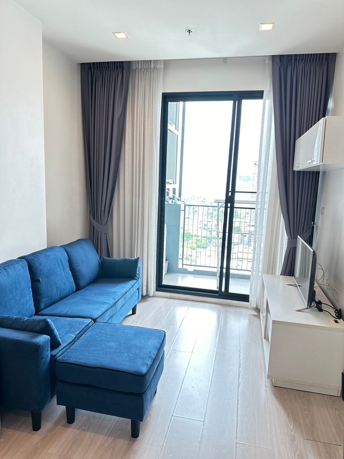 ให้เช่าคอนโดรัชดา ห้วยขวาง : 🏙 Quinn Condo Ratchada – คอนโดสวย ทำเลติดถนนใหญ่ 🏙 (คุ้มมากสำหรับ 1 ห้องนอน ทำเลแบบนี้) ค่าเช่าเพียง 16,000 บาท/เดือน