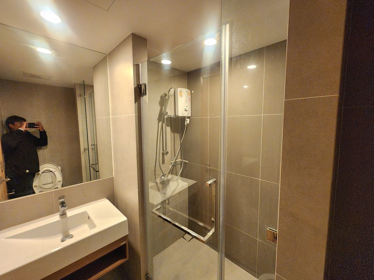 ให้เช่าคอนโดวงเวียนใหญ่ เจริญนคร : ไม่ว่างครับผม**สถานะตามภาพปกครับผม วิวสระน้ำ**ให้เช่า The Most อิสรภาพ ห้องชั้นบนสุดส่วนตัวที่สุด ไม่ร้อนแดดบ่าย สภาพใหม่มากพร้อมเข้าอยู่ SN517.4.181