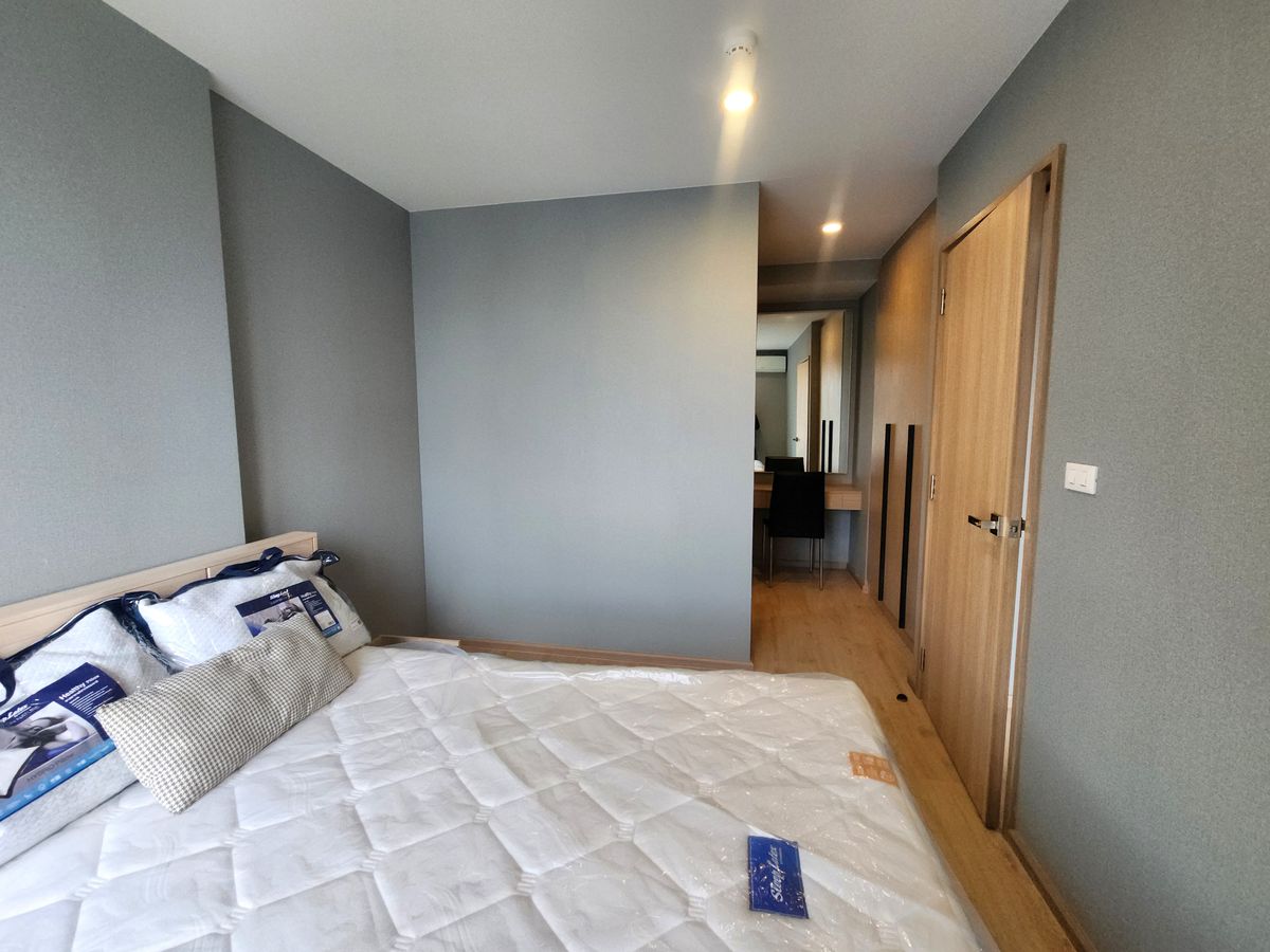 ให้เช่าคอนโดวงเวียนใหญ่ เจริญนคร : ไม่ว่างครับผม**สถานะตามภาพปกครับผม วิวสระน้ำ**ให้เช่า The Most อิสรภาพ ห้องชั้นบนสุดส่วนตัวที่สุด ไม่ร้อนแดดบ่าย สภาพใหม่มากพร้อมเข้าอยู่ SN517.4.181