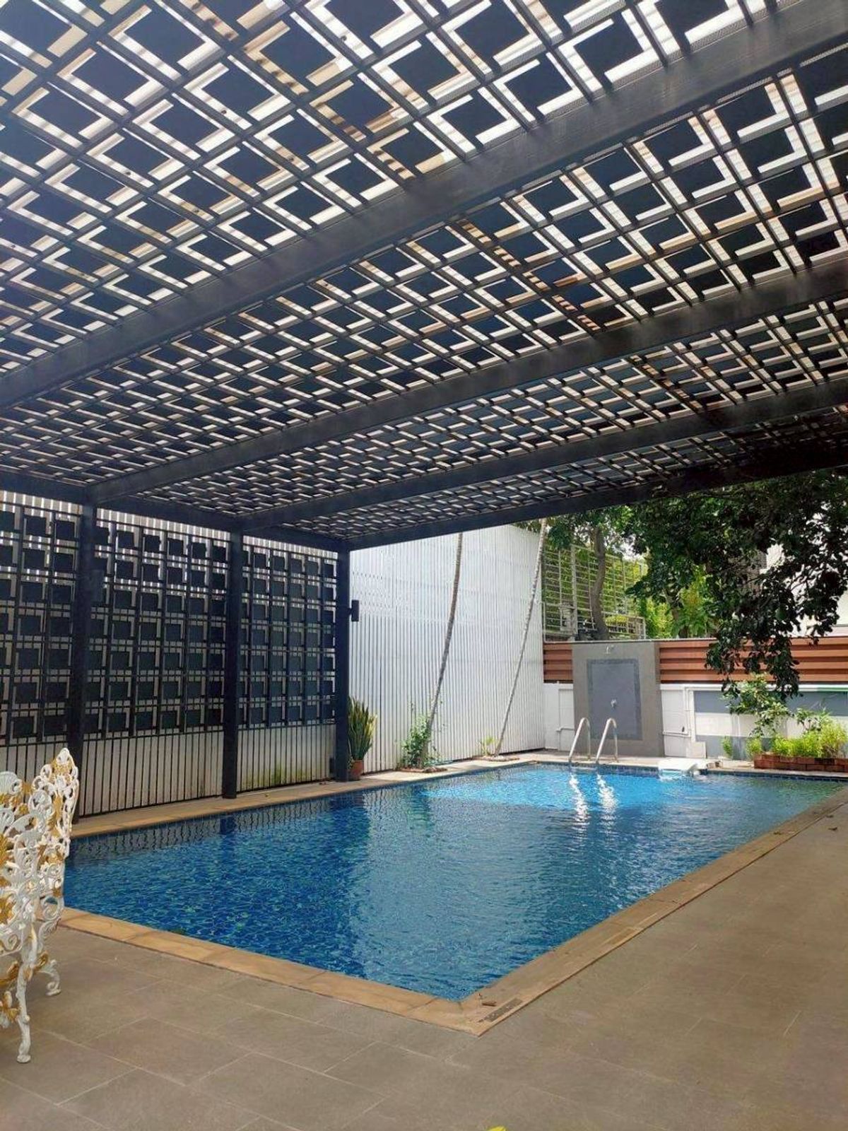 HouseKaset Nawamin,Ladplakao : • 𝐑𝐞𝐧𝐭/𝐒𝐚𝐥𝐞 • 𝐆𝐁𝐁 𝐊𝐚𝐬𝐞𝐭 - 𝐍𝐚𝐰𝐚𝐦𝐢𝐧 • 𝟓 𝐁𝐞𝐝 𝟕 𝐁𝐚𝐭𝐡 • 𝟏𝟐𝟗 𝐒𝐪.𝐖. • 𝐅𝐮𝐥𝐥𝐲-𝐅𝐮𝐫𝐧𝐢𝐬𝐡𝐞𝐝 + 𝐒𝐰𝐢𝐦𝐦𝐢𝐦𝐠 𝐏𝐨𝐨𝐥 •    𝐋𝐢𝐧𝐞 𝐈𝐃 : 𝐕𝐚𝐬𝐬𝐢𝐥𝐲