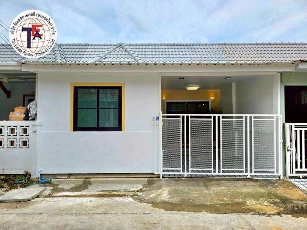 For SaleTownhomeNonthaburi, Bang Yai, Bangbuathong : House for sale, one -story townhouse Bua Thong Village 4, Central West Gate Pinklao Ngamwongwan, Purple Line Central West Gate, IKEA Bang Yai