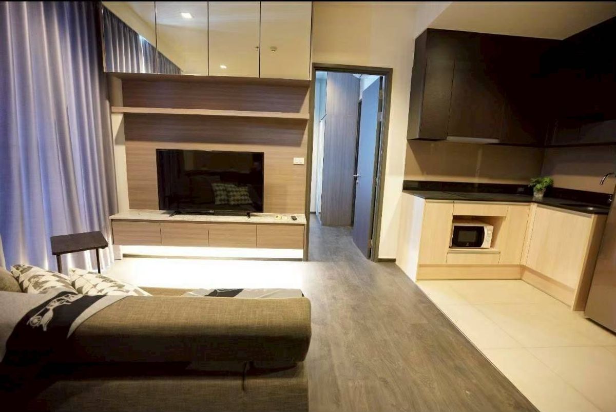 CondoSukhumvit, Asoke, Thonglor : • 𝐑𝐞𝐧𝐭/𝐒𝐚𝐥𝐞 • 𝐄𝐝𝐠𝐞 𝟐𝟑 • 𝟏 𝐁𝐞𝐝 𝟏 𝐁𝐚𝐭𝐡 • 𝟒𝟐 𝐒𝐪𝐦. • 𝐅𝐮𝐥𝐥𝐲-𝐅𝐮𝐫𝐧𝐢𝐬𝐡𝐞𝐝 •  𝐁𝐓𝐒 𝐀𝐬𝐨𝐤𝐞  𝐋𝐢𝐧𝐞 𝐈𝐃 : 𝐕𝐚𝐬𝐬𝐢𝐥𝐲