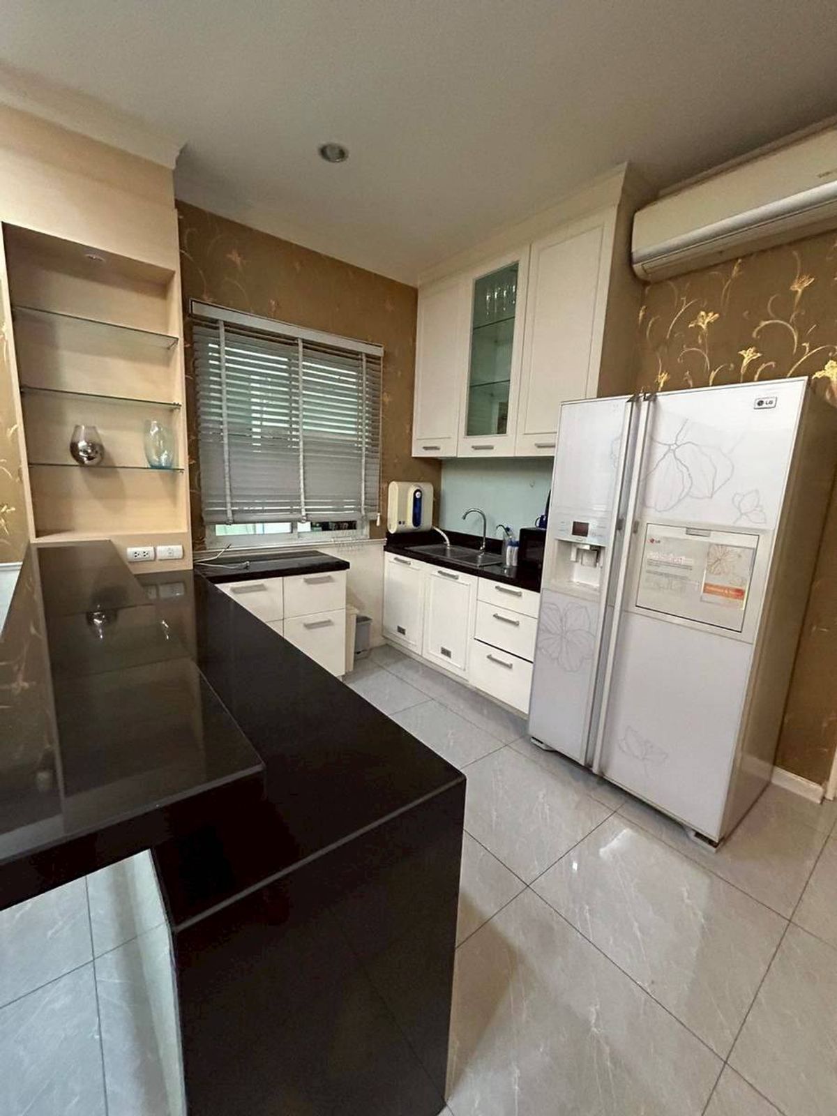 HouseKaset Nawamin,Ladplakao : • 𝐑𝐞𝐧𝐭/𝐒𝐚𝐥𝐞 • 𝐆𝐁𝐁 𝐊𝐚𝐬𝐞𝐭 - 𝐍𝐚𝐰𝐚𝐦𝐢𝐧 • 𝟓 𝐁𝐞𝐝 𝟕 𝐁𝐚𝐭𝐡 • 𝟏𝟐𝟗 𝐒𝐪.𝐖. • 𝐅𝐮𝐥𝐥𝐲-𝐅𝐮𝐫𝐧𝐢𝐬𝐡𝐞𝐝 + 𝐒𝐰𝐢𝐦𝐦𝐢𝐦𝐠 𝐏𝐨𝐨𝐥 •    𝐋𝐢𝐧𝐞 𝐈𝐃 : 𝐕𝐚𝐬𝐬𝐢𝐥𝐲