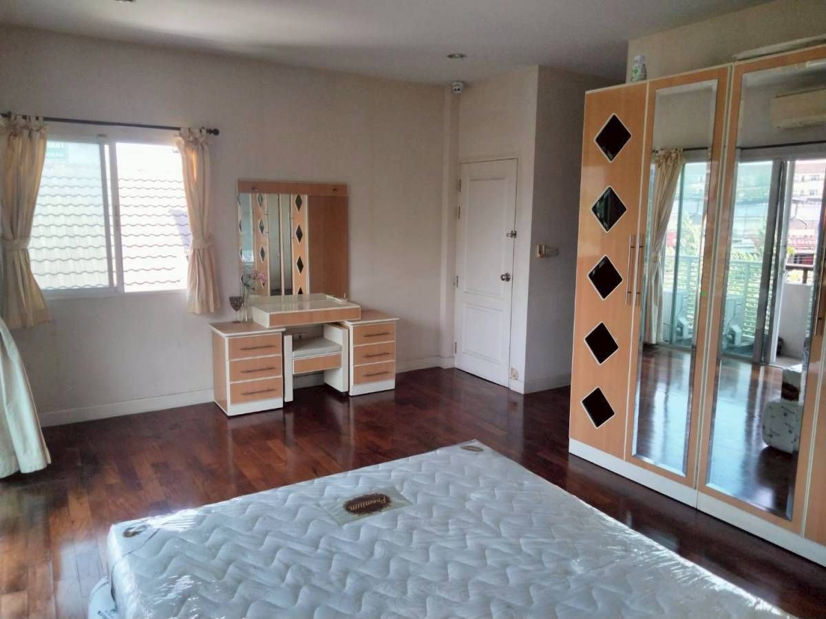 HouseKaset Nawamin,Ladplakao : • 𝐑𝐞𝐧𝐭/𝐒𝐚𝐥𝐞 • 𝐆𝐁𝐁 𝐊𝐚𝐬𝐞𝐭 - 𝐍𝐚𝐰𝐚𝐦𝐢𝐧 • 𝟓 𝐁𝐞𝐝 𝟕 𝐁𝐚𝐭𝐡 • 𝟏𝟐𝟗 𝐒𝐪.𝐖. • 𝐅𝐮𝐥𝐥𝐲-𝐅𝐮𝐫𝐧𝐢𝐬𝐡𝐞𝐝 + 𝐒𝐰𝐢𝐦𝐦𝐢𝐦𝐠 𝐏𝐨𝐨𝐥 •    𝐋𝐢𝐧𝐞 𝐈𝐃 : 𝐕𝐚𝐬𝐬𝐢𝐥𝐲