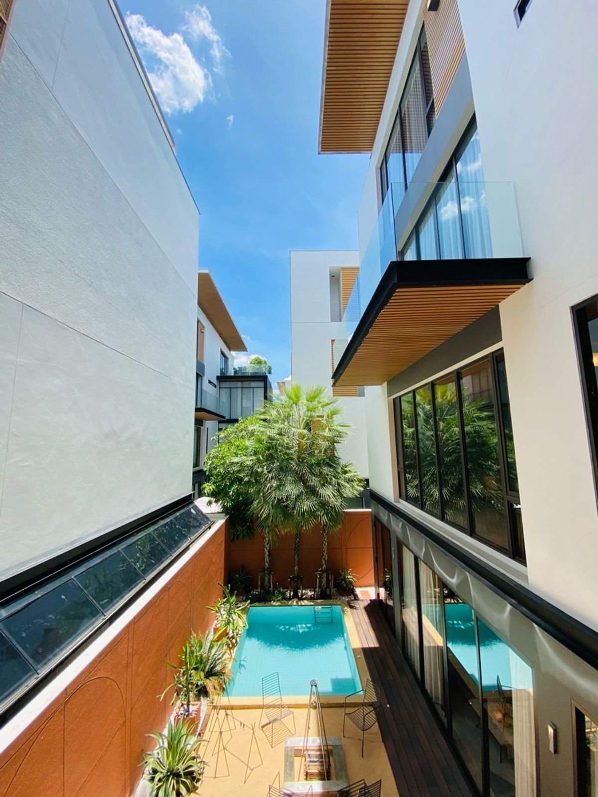 For SaleHouseKaset Nawamin,Ladplakao : 💎 Pinning luxury - superior in every dimension, The Primary V Kaset-Nawamin, a very exclusive project, only 18 houses in a high potential area, with only the last 7 remaining for those who are ready. “Choose the best”