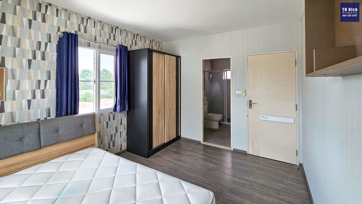 For SaleHouseBangna, Bearing, Lasalle : House for sale in Chaiyapruek Bangna, Km. 7, near Mega Bangna, 3 bedrooms, 3 water, 58 sq.w., complete with good location. Convenient to travel. Price 6.89 Delete.