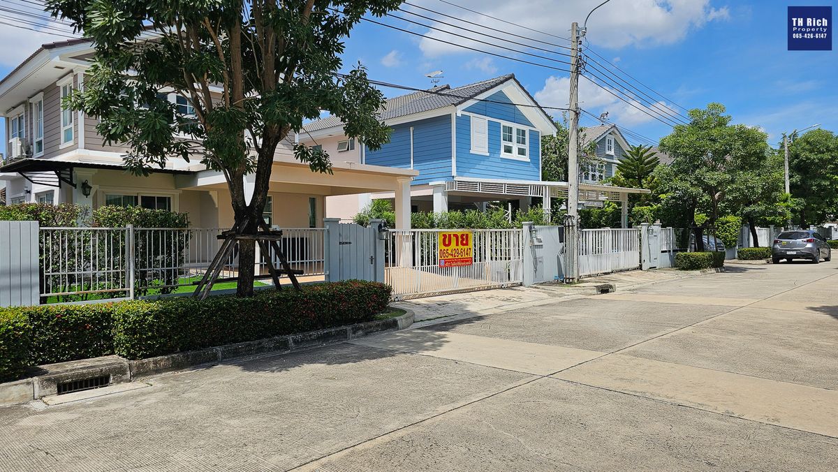 For SaleHouseBangna, Bearing, Lasalle : House for sale in Chaiyapruek Bangna, Km. 7, near Mega Bangna, 3 bedrooms, 3 water, 58 sq.w., complete with good location. Convenient to travel. Price 6.89 Delete.