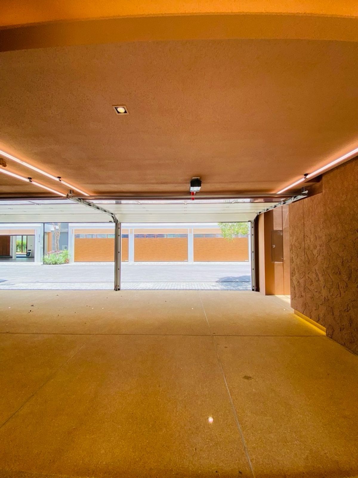 For SaleHouseKaset Nawamin,Ladplakao : 💎 Pinning luxury - superior in every dimension, The Primary V Kaset-Nawamin, a very exclusive project, only 18 houses in a high potential area, with only the last 7 remaining for those who are ready. “Choose the best”