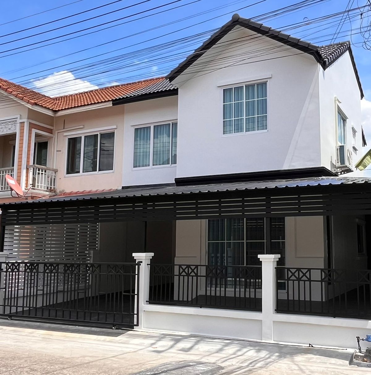 For SaleTownhomePathum Thani,Rangsit, Thammasat : New remote corner house Modern style In the golden location in Lam Luk Ka area With many free gifts!