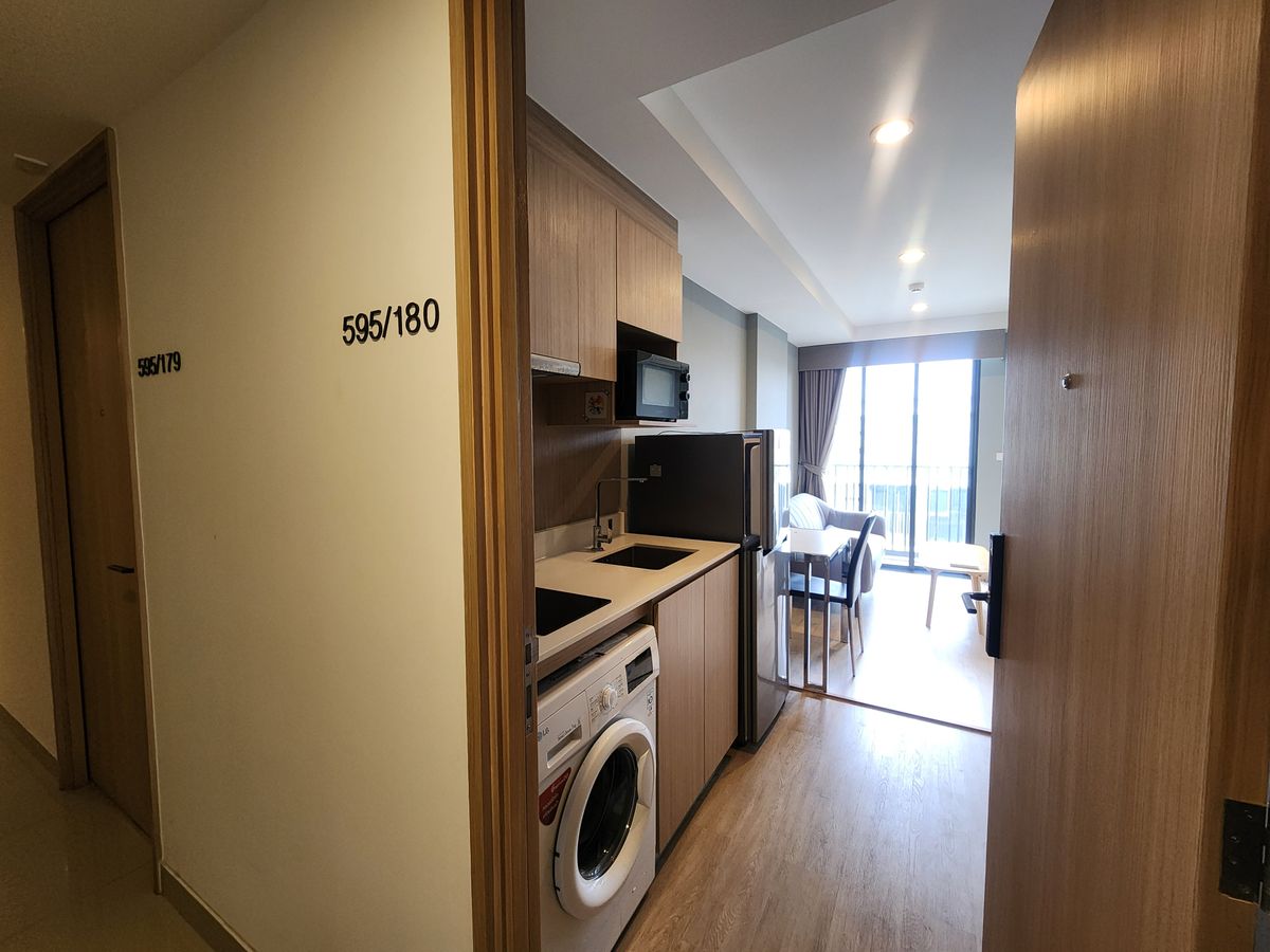 ให้เช่าคอนโดวงเวียนใหญ่ เจริญนคร : ไม่ว่างครับผม**สถานะตามภาพปกครับผม วิวสระน้ำ**ให้เช่า The Most อิสรภาพ ห้องชั้นบนสุดส่วนตัวที่สุด ไม่ร้อนแดดบ่าย สภาพใหม่มากพร้อมเข้าอยู่ SN517.4.181