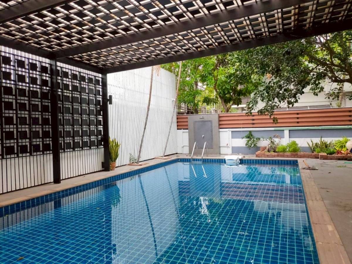 HouseKaset Nawamin,Ladplakao : • 𝐑𝐞𝐧𝐭/𝐒𝐚𝐥𝐞 • 𝐆𝐁𝐁 𝐊𝐚𝐬𝐞𝐭 - 𝐍𝐚𝐰𝐚𝐦𝐢𝐧 • 𝟓 𝐁𝐞𝐝 𝟕 𝐁𝐚𝐭𝐡 • 𝟏𝟐𝟗 𝐒𝐪.𝐖. • 𝐅𝐮𝐥𝐥𝐲-𝐅𝐮𝐫𝐧𝐢𝐬𝐡𝐞𝐝 + 𝐒𝐰𝐢𝐦𝐦𝐢𝐦𝐠 𝐏𝐨𝐨𝐥 •    𝐋𝐢𝐧𝐞 𝐈𝐃 : 𝐕𝐚𝐬𝐬𝐢𝐥𝐲