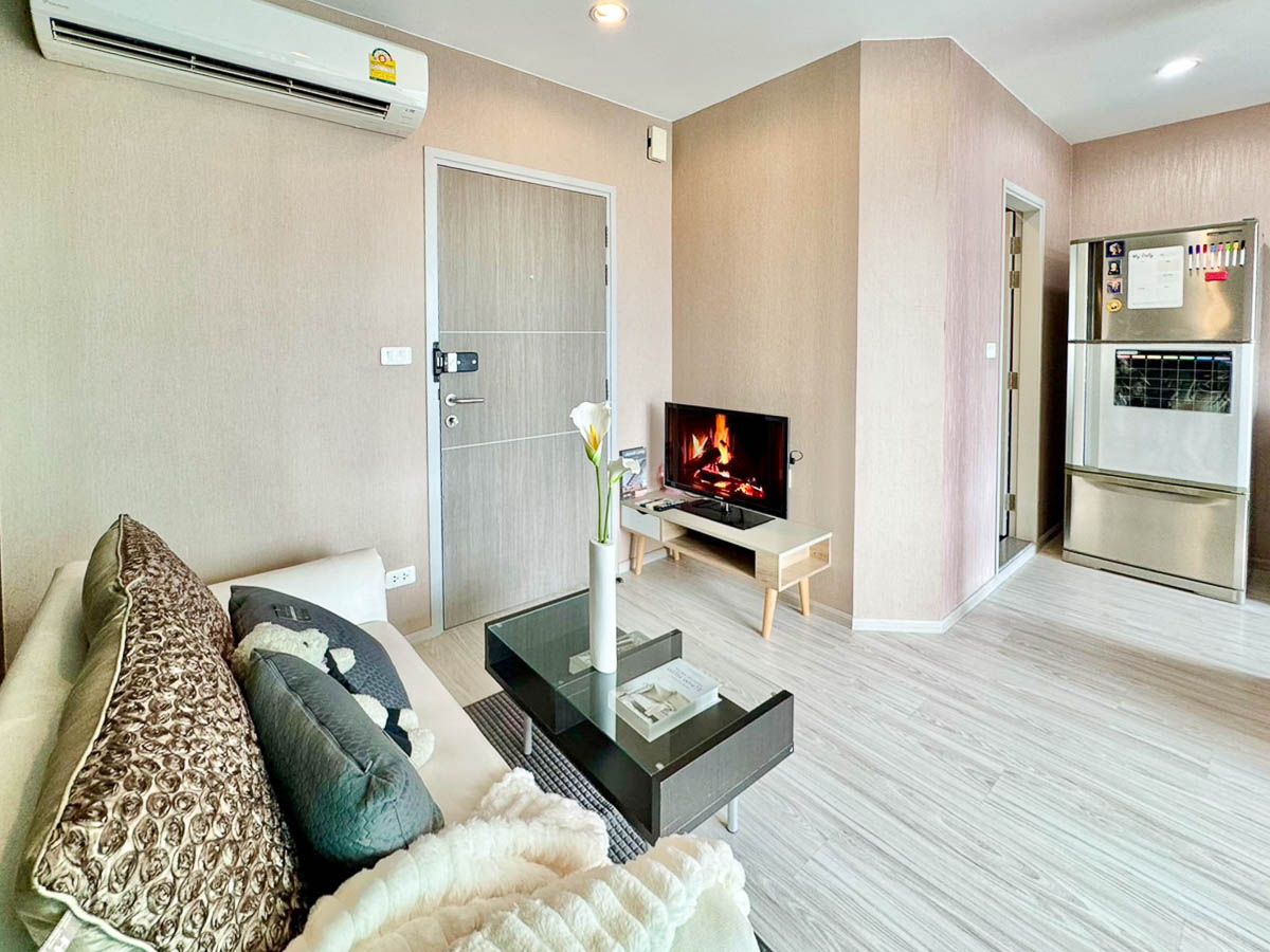 ขายคอนโดบางซื่อ วงศ์สว่าง เตาปูน : ขาย คอนโด Ideo Mobi Bangsue Grand Interchange แบบ 1 ห้องนอน 27 ตรม ราคาถูกมาก เฟอร์นิเจอร์ เครื่องใช้ไฟฟ้าครบ ใกล้ MRT เตาปูน บางซื่อ บางโพ ประชาชื่น หมอชิต จตุจักร : SL25S-017