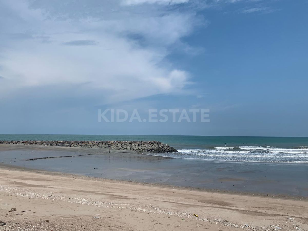 For SaleLandCha-am Phetchaburi : Land for sale in the sea, Chao Samran Beach, Phetchaburi 2 Rai, 2 jobs, 48 sq.w. | Beachfront - next to the road |