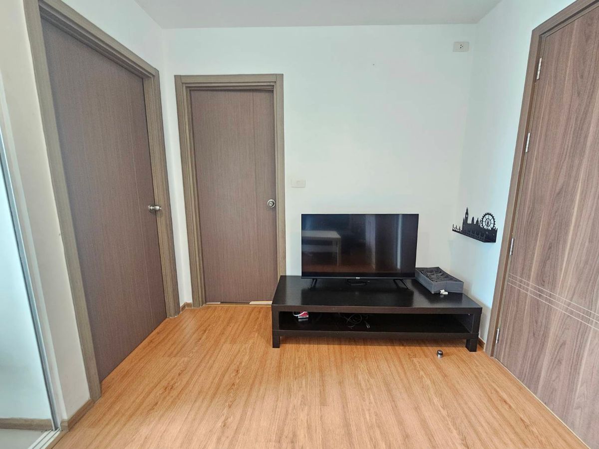 For RentCondoOnnut, Udomsuk : Beautiful room, make a new built -in cabinet for rent 1 bedroom, 1 bathroom, The Base Sukhumvit 77