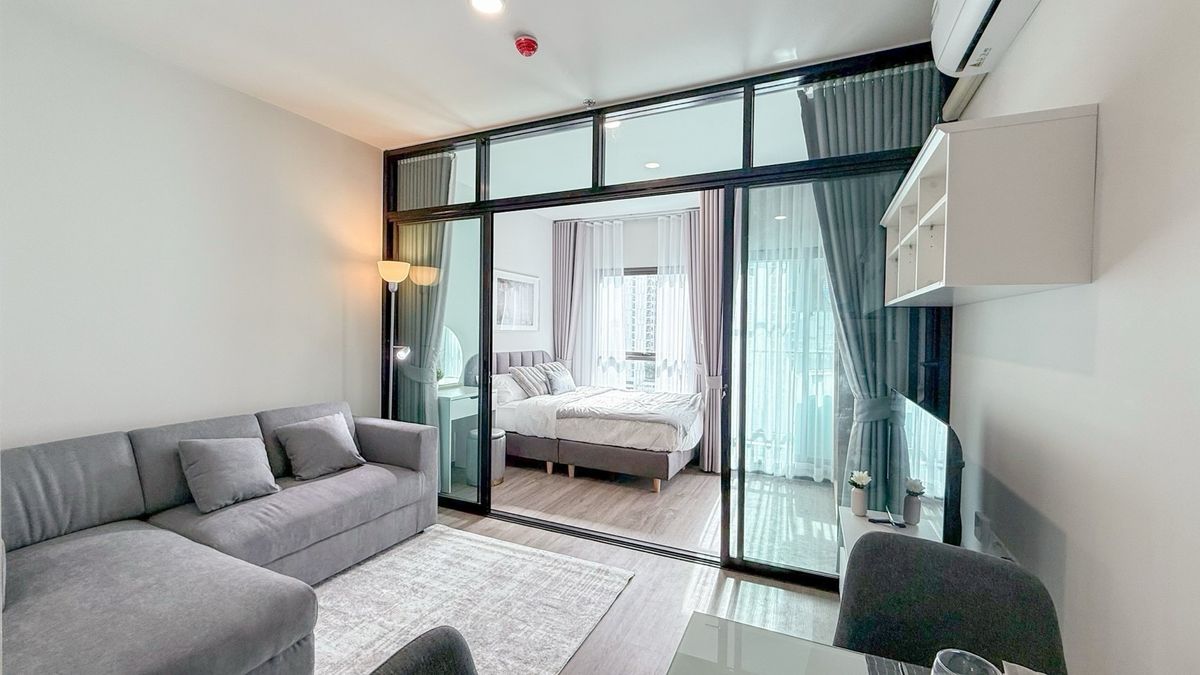 ให้เช่าคอนโดท่าพระ ตลาดพลู วุฒากาศ : Ready for short-term rent (1–4 months)  Condo: Rich Point @ BTS Wutthakat
(High-rise condo right next to BTS Wutthakat station – 0 metres)

📍 Location: Wutthakat
🏢 Floor: 11
📏 Room type: One-bedroom, 31 sq.m.
🪑 Fully furnished

💰 Rental Period & Rate