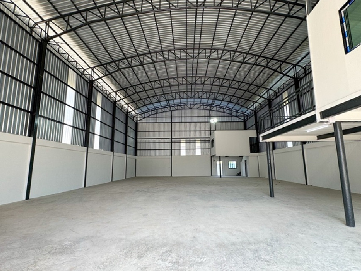 ให้เช่าโกดังบางนา แบริ่ง ลาซาล : For Rent ให้เช่าโกดัง พร้อมสำนักงาน พื้นที่ 520 ตารางเมตร ซอยลาดกระบัง 14/1 โกดังสร้างใหม่ / เหมาะเก็บสินค้า หรือ ศูนย์กระจายสินค้า หรือ ธุรกิจ Online / รถเทรลเลอร์เข้าได้ จอดลงของได้