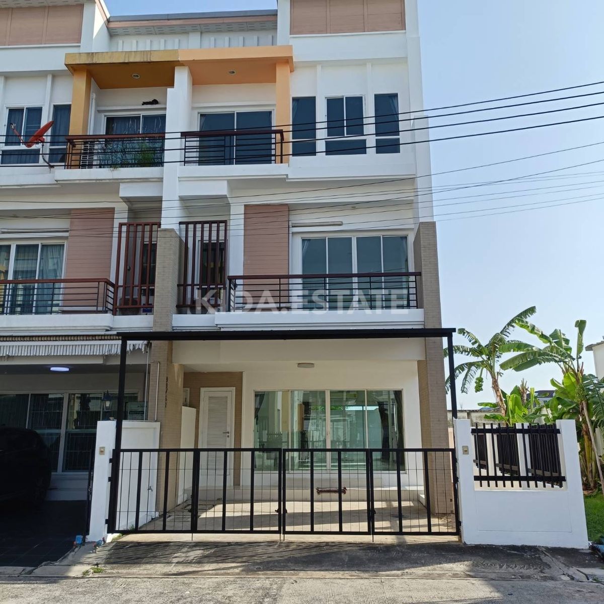 ให้เช่าทาวน์โฮมเกษตร นวมินทร์ ลาดปลาเค้า : ให้เช่าทาวน์โฮม 3 ชั้น หลังมุม !! โซนเกษตร-นวมินทร์
