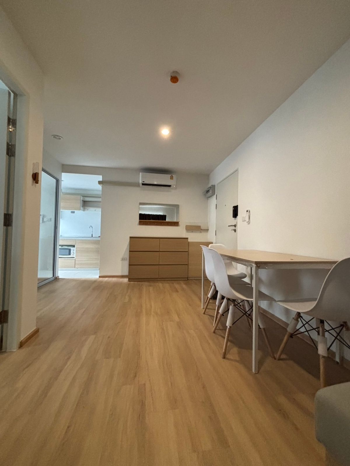 For RentCondo : **ห้องว่าง พร้อมอยู่** ให้เช่า คอนโด 38ตรม. 2นอน 1ห้องนั่งเล่น