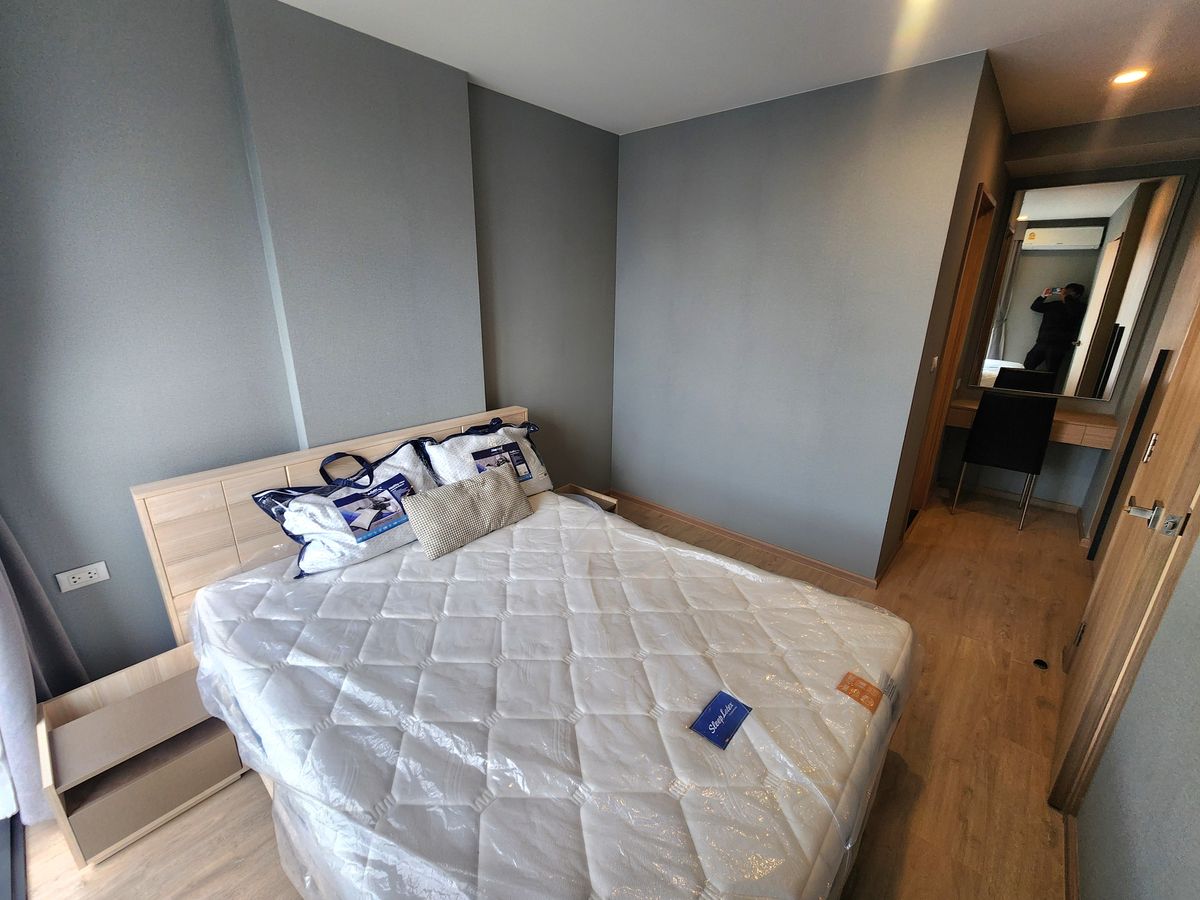 ให้เช่าคอนโดวงเวียนใหญ่ เจริญนคร : ไม่ว่างครับผม**สถานะตามภาพปกครับผม วิวสระน้ำ**ให้เช่า The Most อิสรภาพ ห้องชั้นบนสุดส่วนตัวที่สุด ไม่ร้อนแดดบ่าย สภาพใหม่มากพร้อมเข้าอยู่ SN517.4.181