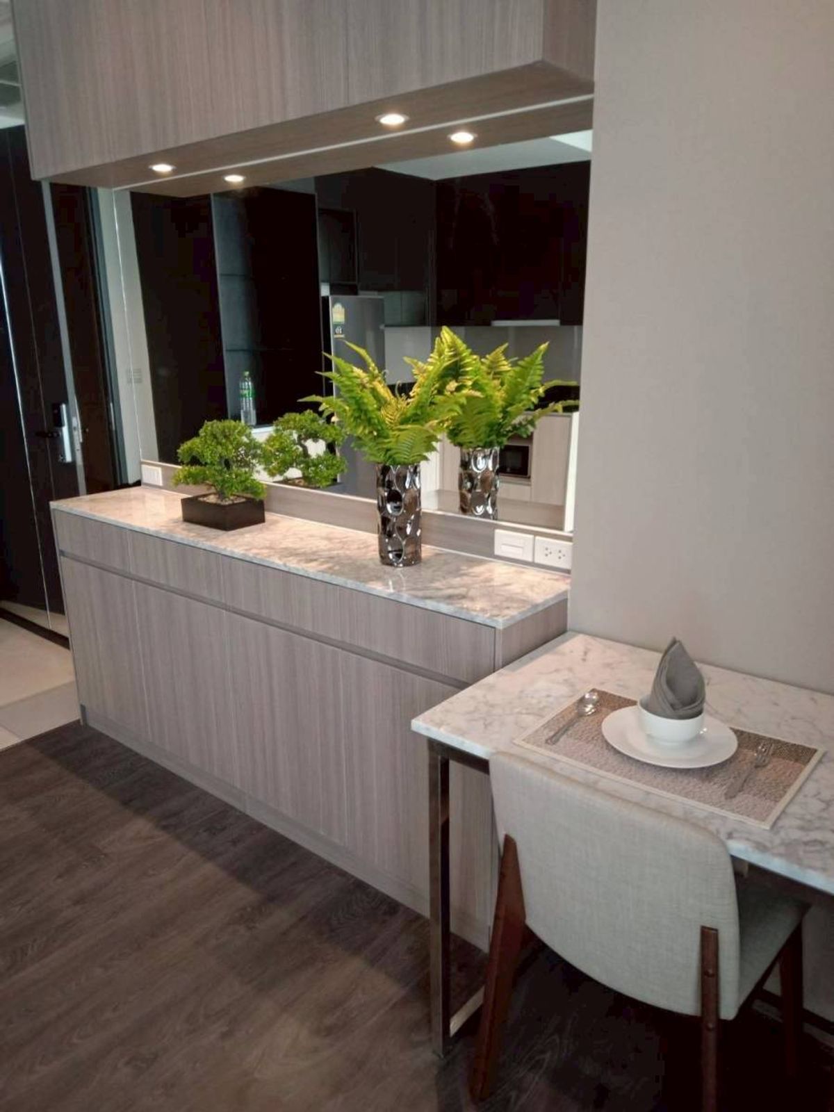 CondoSukhumvit, Asoke, Thonglor : • 𝐑𝐞𝐧𝐭/𝐒𝐚𝐥𝐞 • 𝐄𝐝𝐠𝐞 𝟐𝟑 • 𝟏 𝐁𝐞𝐝 𝟏 𝐁𝐚𝐭𝐡 • 𝟒𝟐 𝐒𝐪𝐦. • 𝐅𝐮𝐥𝐥𝐲-𝐅𝐮𝐫𝐧𝐢𝐬𝐡𝐞𝐝 •  𝐁𝐓𝐒 𝐀𝐬𝐨𝐤𝐞  𝐋𝐢𝐧𝐞 𝐈𝐃 : 𝐕𝐚𝐬𝐬𝐢𝐥𝐲