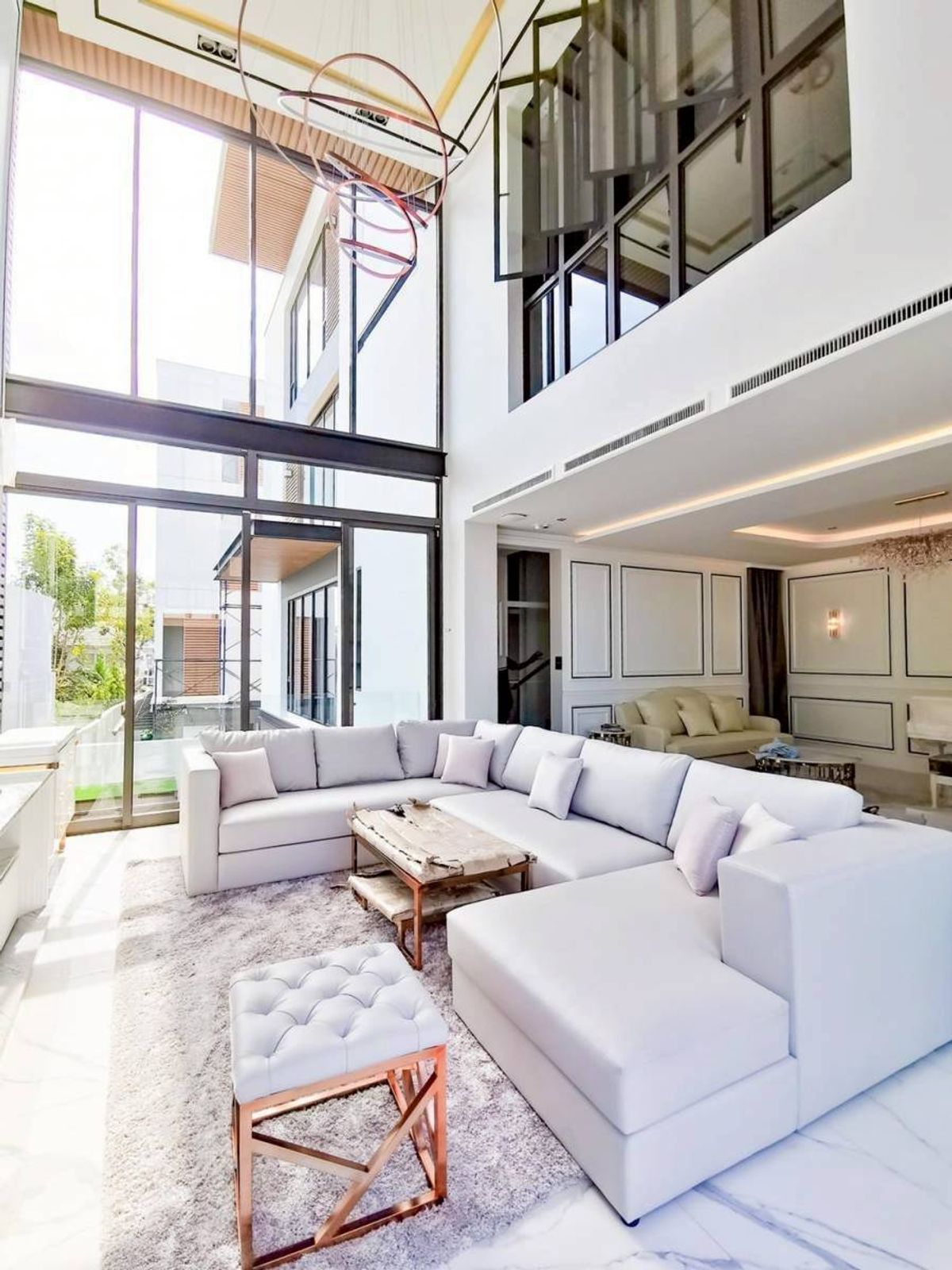 HouseKaset Nawamin,Ladplakao : • 𝐑𝐞𝐧𝐭/𝐒𝐚𝐥𝐞 • 𝐓𝐡𝐞 𝐏𝐫𝐢𝐦𝐚𝐫𝐲 𝐕 • 𝟒 𝐁𝐞𝐝 𝟕 𝐁𝐚𝐭𝐡 • 𝟕𝟔 𝐒𝐪.𝐖. • 𝐅𝐮𝐥𝐥𝐲-𝐅𝐮𝐫𝐧𝐢𝐬𝐡𝐞𝐝 + 𝐒𝐰𝐢𝐦𝐦𝐢𝐦𝐠 𝐏𝐨𝐨𝐥 •    𝐋𝐢𝐧𝐞 𝐈𝐃 : 𝐕𝐚𝐬𝐬𝐢𝐥𝐲