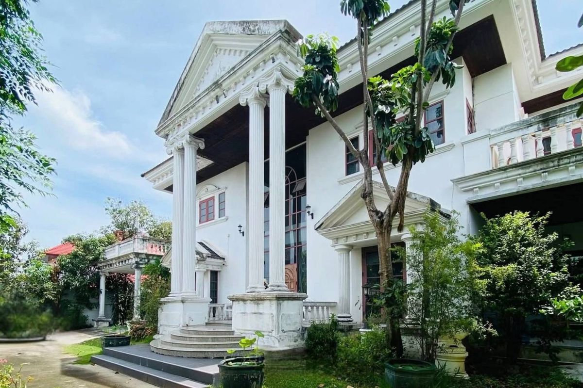 ขายบ้านอ่อนนุช อุดมสุข : คฤหาสน์หรู ทำเลสุขุมวิท 101/1 ใจกลางพระโขนง บนที่ดิน 252 ตร.วา ในราคาเพียง 28.9 ล้านบาท! ราคานี้เทียบเท่าราคาที่ดินเปล่า  5 ห้องนอน 5 ห้องน้ำ