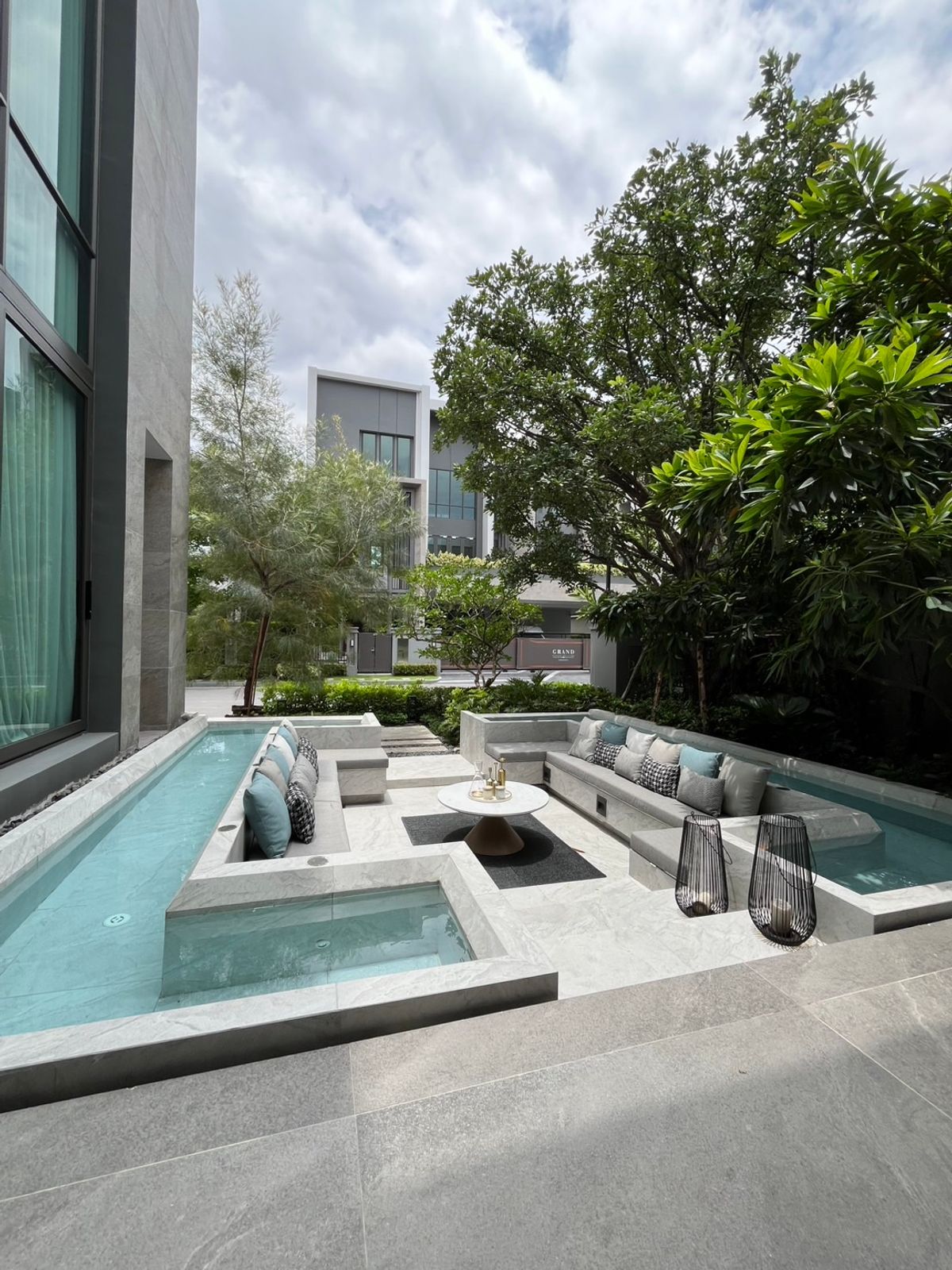 ขายบ้านลาดกระบัง สุวรรณภูมิ : 🏡 ขายบ้านเดี่ยว 3 ชั้น TYPE BETHESDA โครงการ Grand Bangkok Boulevard Yard บางนา — บ้านหรูระดับ Super Luxury ที่สุดแห่งความสง่างาม