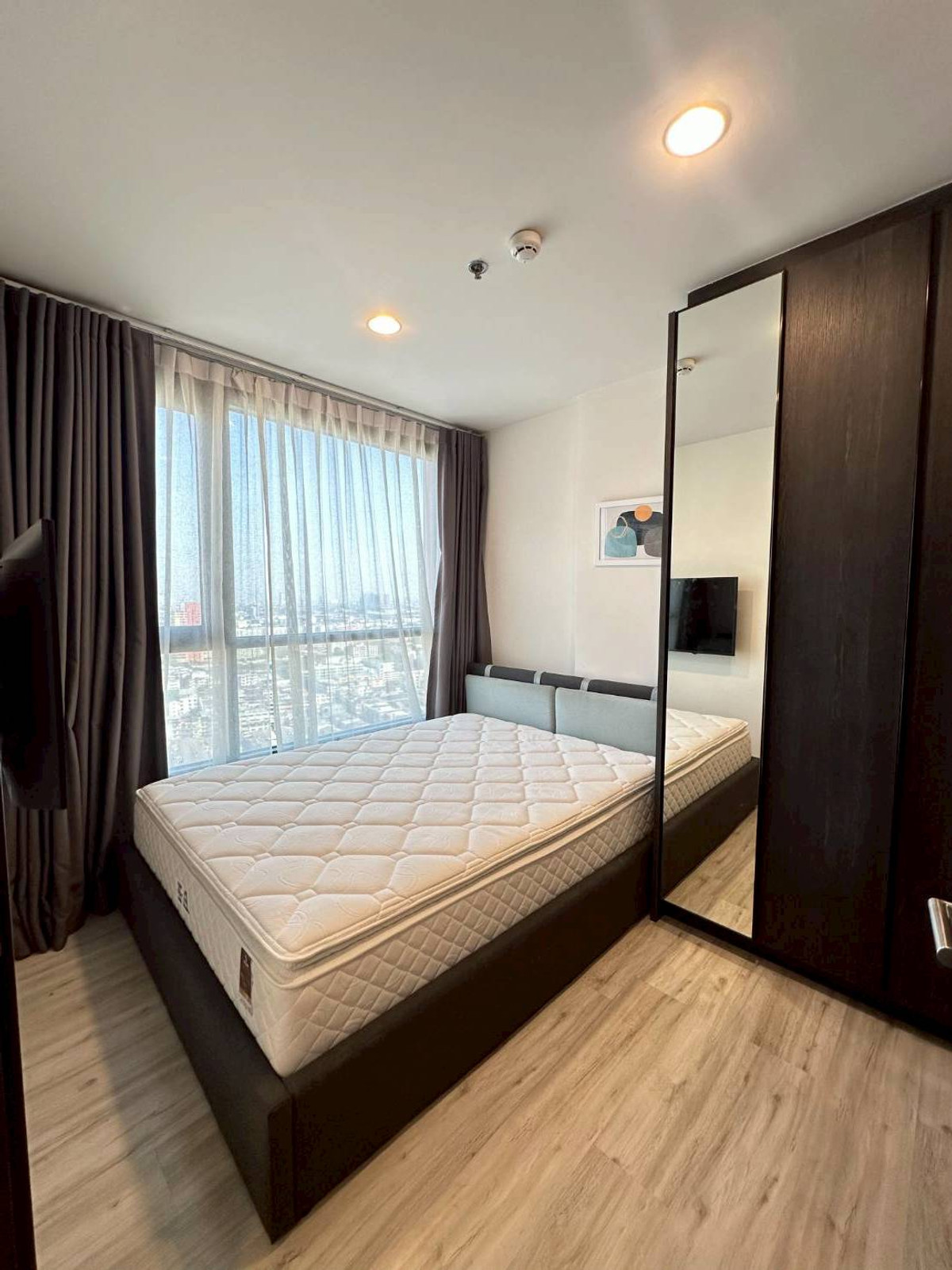For RentCondoRatchadapisek, Huaikwang, Suttisan : 🔴18,000฿🔴 𝐗𝐓 𝐇𝐮𝐚𝐢𝐤𝐡𝐰𝐚𝐧𝐠┃XT Huai Khwang ✅ near MRT Huai Khwang. Happy to serve. If interested, talk to 𝙇𝙄𝙉𝙀 Come on (reply very quickly):​📱 Property code​ 6811-2702📱: Line ID:@bbcondo88