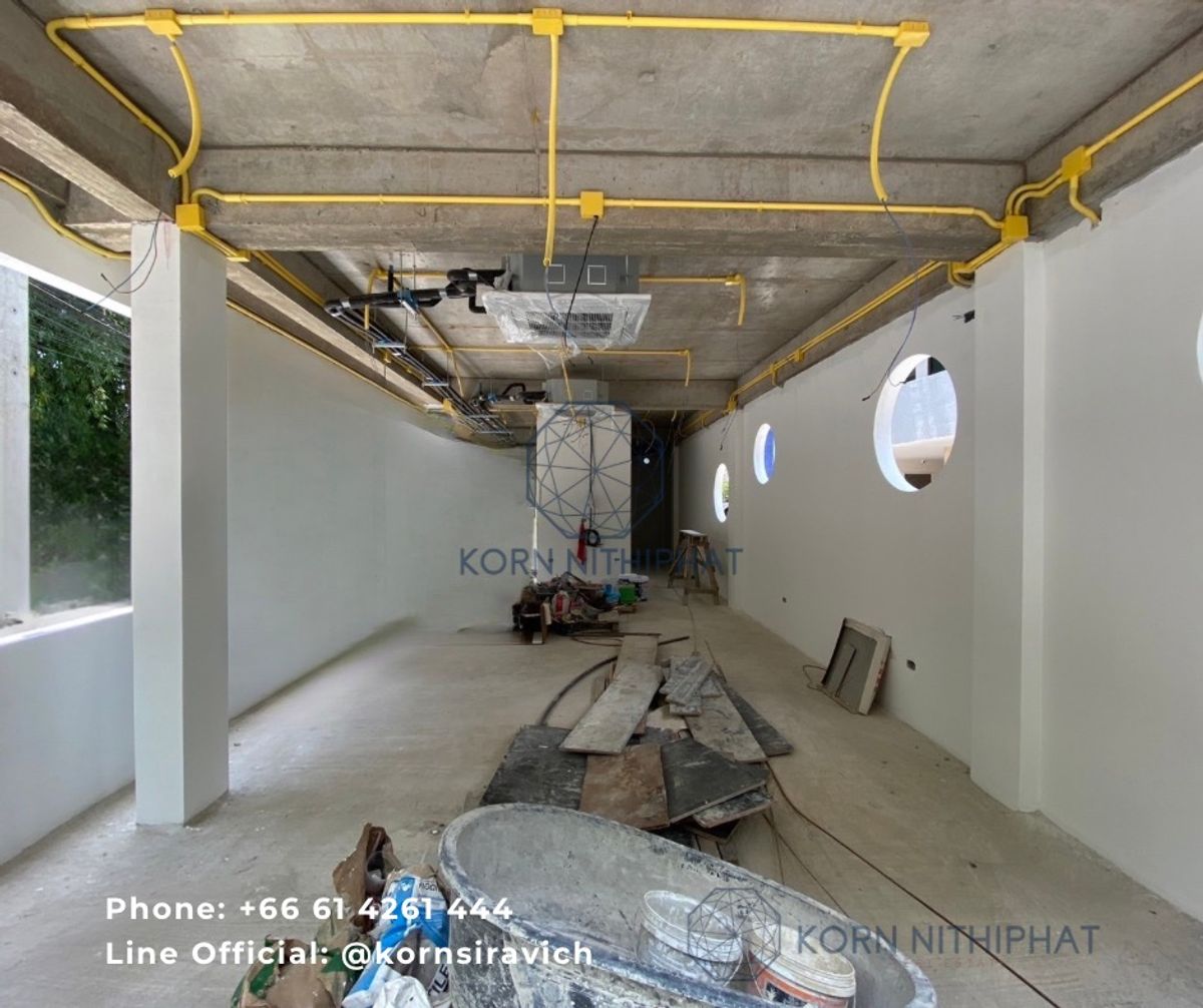 For RentRetail SpaceSukhumvit, Asoke, Thonglor : Rent a shop, 70 sq.m., Asoke, Sukhumvit, Bangkok for easy decoration business, beautiful design, 3 car parking