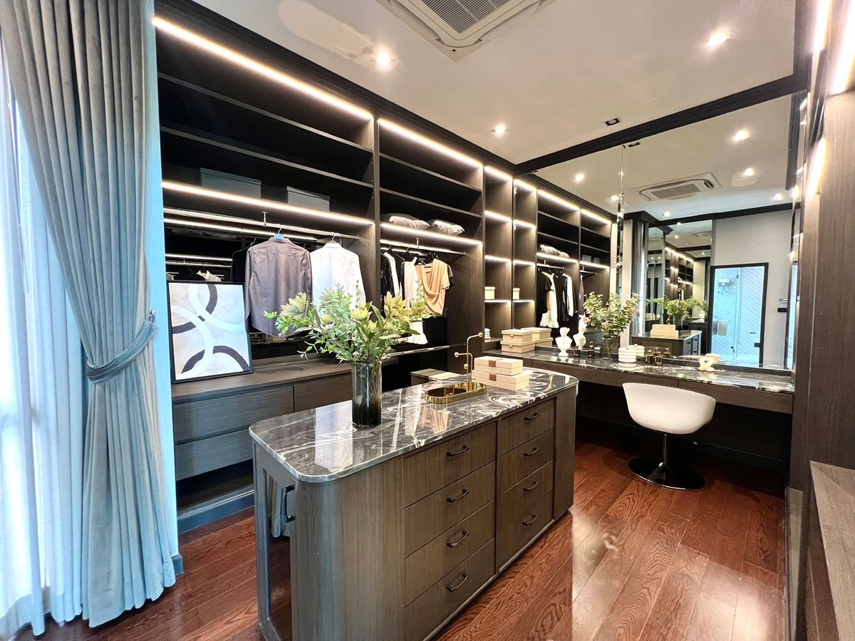 ขายบ้านนวมินทร์ รามอินทรา : 🔥Special price ราคาโปรพิเศษ🔥Bangkok Boulevard Signature รามอินทรา - วัชรพล | บ้านเดี่ยว 2 ชั้น ขนาด 516 ตร.ม. 125.1 ตร.ว. | 4 ห้องนอน 5 ห้องน้ำ 4 ที่จอด เริ่ม 29.9 MB ติดต่อนัดชม Tel.0922635410 (เอิร์ธ)