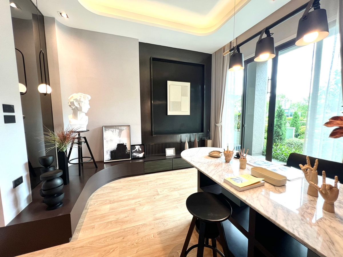 ขายบ้านนวมินทร์ รามอินทรา : 🔥Hot Deal โปรโมชั่นลดโหด🔥Bangkok Boulevard Signature รามอินทรา - วัชรพล | บ้านเดี่ยว 2 ชั้น ขนาด 391 ตร.ม. 87.4 ตร.ว. | 4 ห้องนอน 5 ห้องน้ำ 4 ที่จอด เริ่ม 20 MB ติดต่อนัดชม Tel.0922635410 (เอิร์ธ)