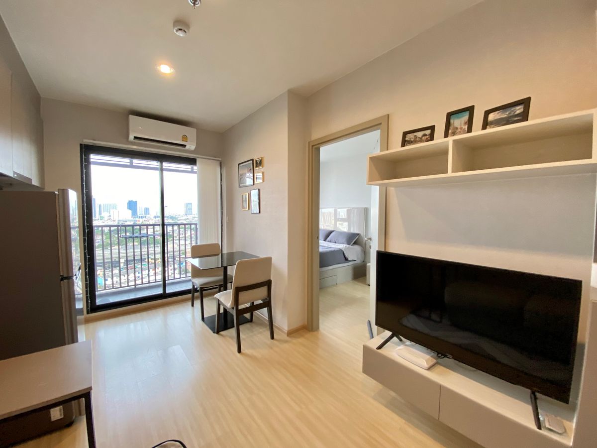 For SaleCondoThaphra, Talat Phlu, Wutthakat : Urgent sale! The Privacy Tha Phra Interchange condo 27.5 south, south, ready to approach MRT Tha Phra.