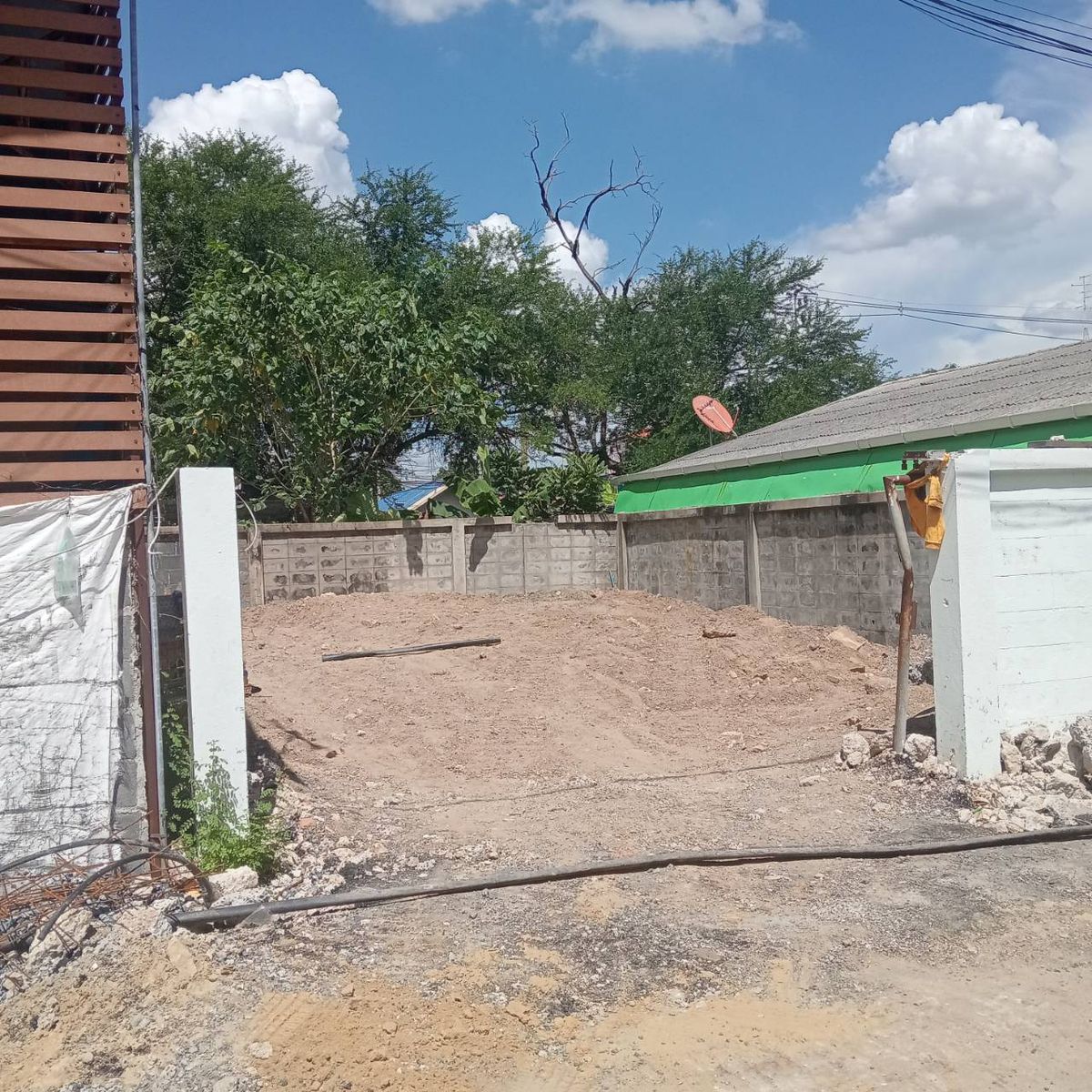 For SaleLandNawamin, Ramindra : Land for sale, 25 square wah, Soi Ram Intra 73, Ram Intra, Khan Na Yao, Bangkok.