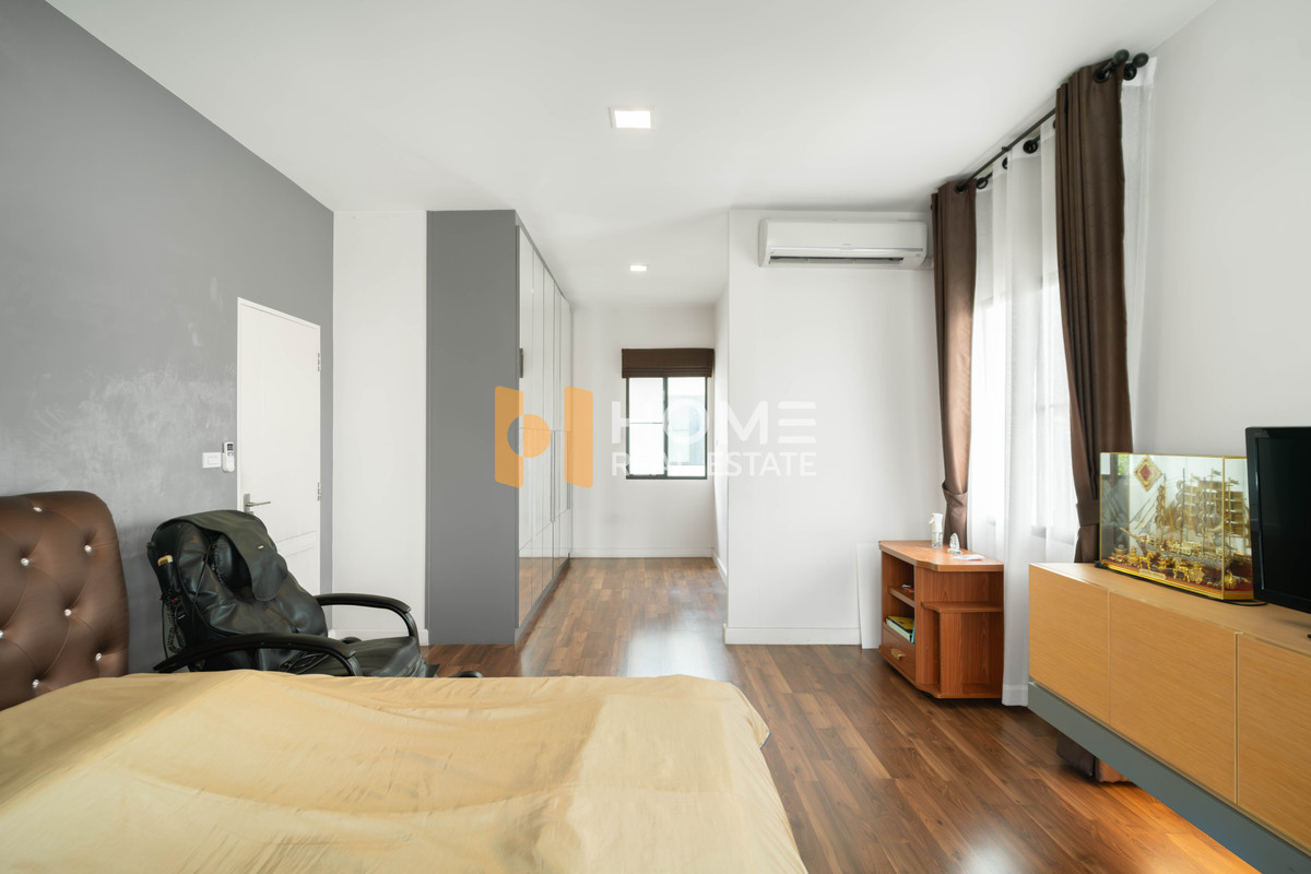 ขายบ้านลาดกระบัง สุวรรณภูมิ : บ้านแปลงมุม ไซส์กลาง แต่ราคาต่อตรว.ดีที่สุด!! 🔥 มัณฑนา อ่อนนุช - วงแหวน 4 / 4 ห้องนอน (ขาย), Manthana Onnut - Wongwan 4 / 4 Bedrooms (FOR SALE) FON241