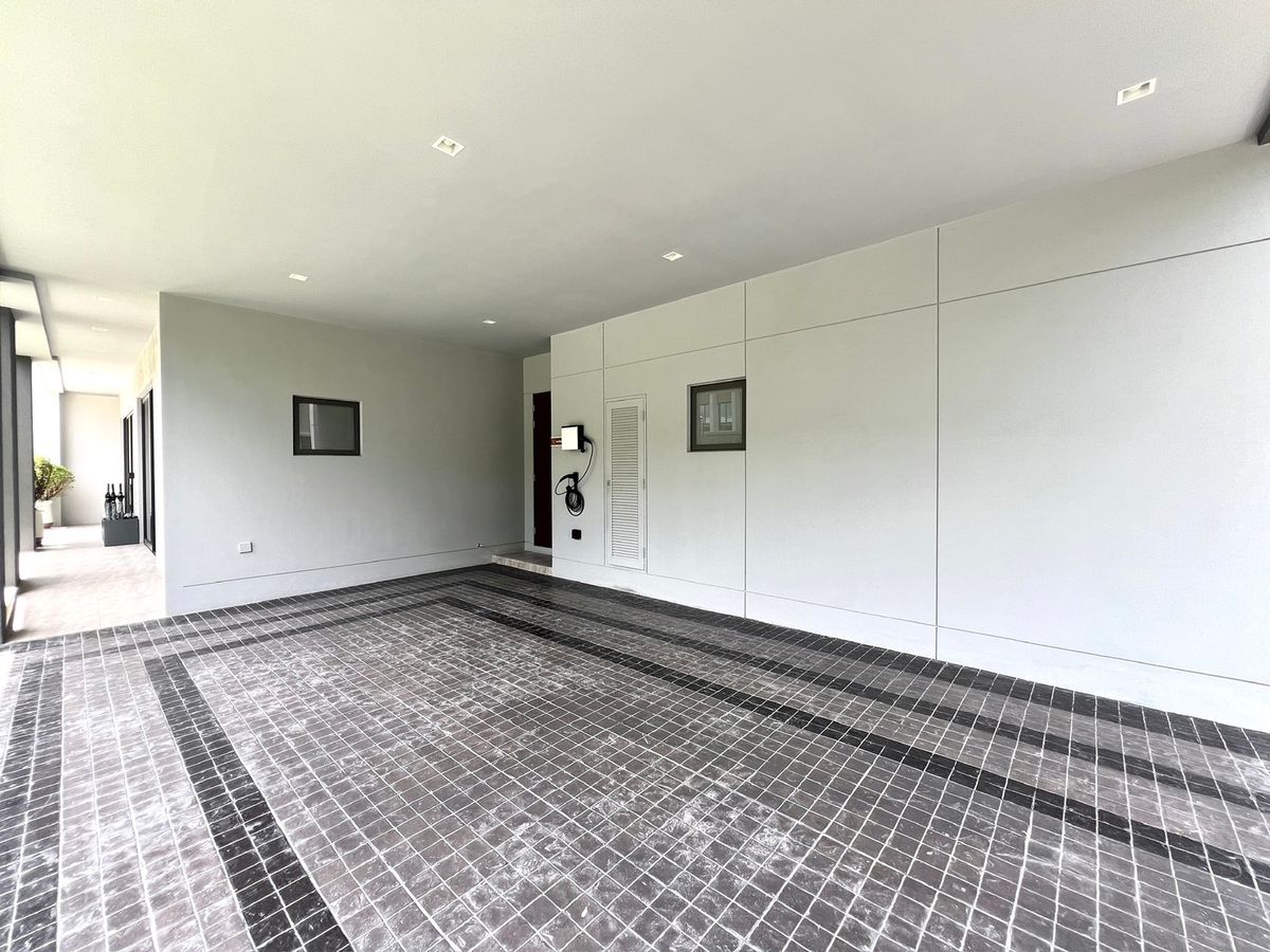 ขายบ้านนวมินทร์ รามอินทรา : 🔥Hot Deal ซื้อตรงโครงการ🔥Bangkok Boulevard Signature รามอินทรา - วัชรพล | บ้านเดี่ยว 2 ชั้น ขนาด 439 ตร.ม. 101.9 ตร.ว. | 4 ห้องนอน 5 ห้องน้ำ 4 ที่จอด เริ่ม 25.9 MB ติดต่อนัดชม Tel.0922635410 (เอิร์ธ)