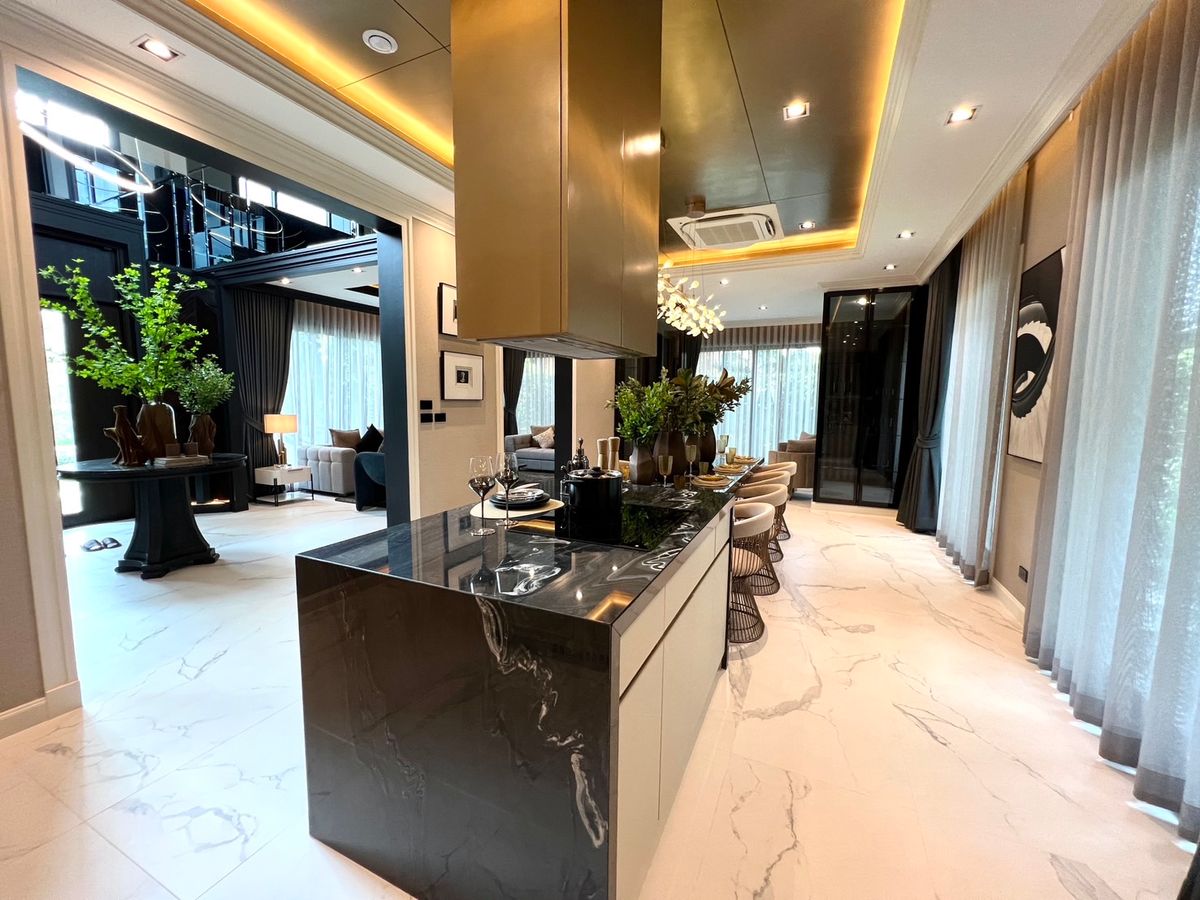 ขายบ้านนวมินทร์ รามอินทรา : 🔥Special price ราคาโปรพิเศษ🔥Bangkok Boulevard Signature รามอินทรา - วัชรพล | บ้านเดี่ยว 2 ชั้น ขนาด 516 ตร.ม. 125.1 ตร.ว. | 4 ห้องนอน 5 ห้องน้ำ 4 ที่จอด เริ่ม 29.9 MB ติดต่อนัดชม Tel.0922635410 (เอิร์ธ)