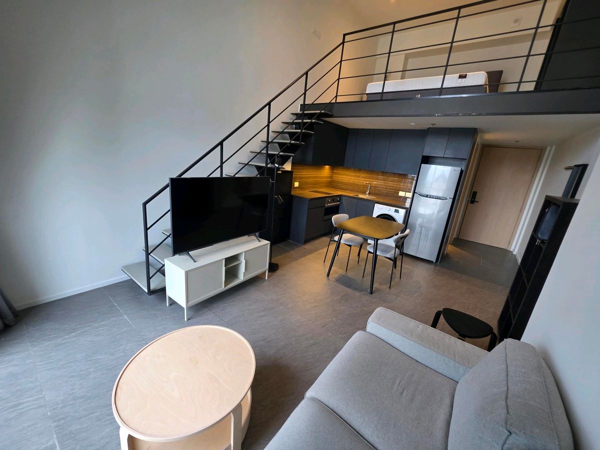 For RentCondoSilom, Saladaeng, Bangrak : 1 bed for rent at The Lofts Silom