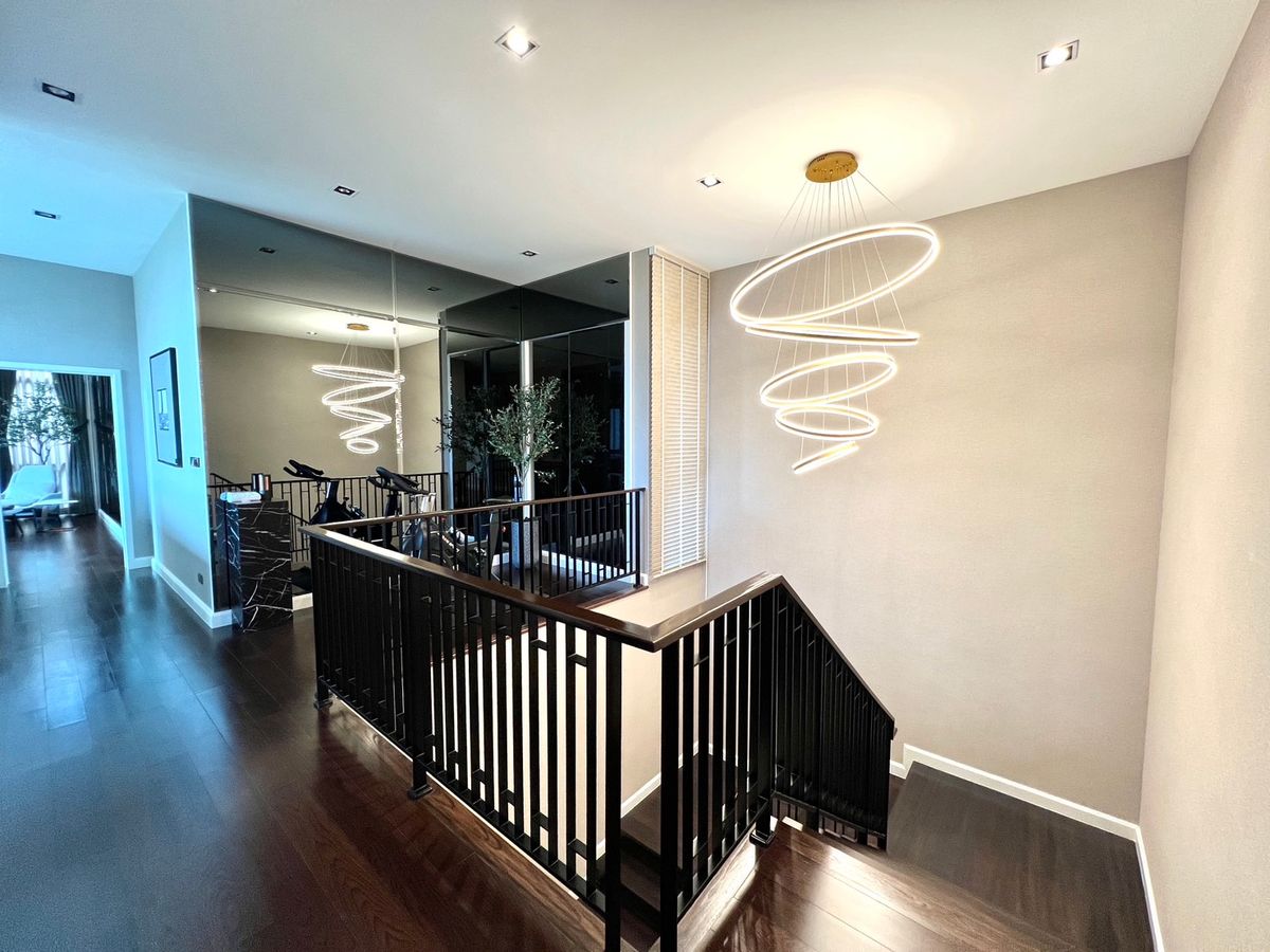 ขายบ้านนวมินทร์ รามอินทรา : 🔥Special price ราคาโปรพิเศษ🔥Bangkok Boulevard Signature รามอินทรา - วัชรพล | บ้านเดี่ยว 2 ชั้น ขนาด 516 ตร.ม. 125.1 ตร.ว. | 4 ห้องนอน 5 ห้องน้ำ 4 ที่จอด เริ่ม 29.9 MB ติดต่อนัดชม Tel.0922635410 (เอิร์ธ)