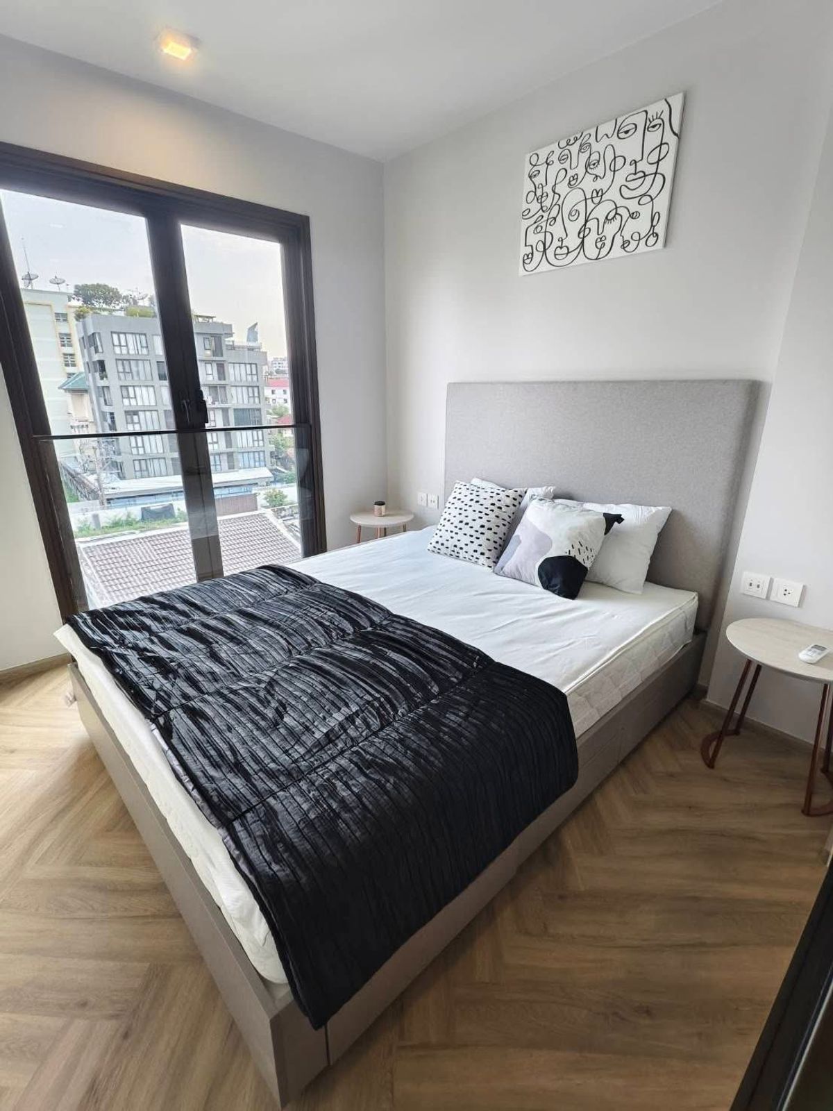 For RentCondoSukhumvit, Asoke, Thonglor : Chapter Thonglor 25 - Luxury Condo in the heart of Thonglor Complete furniture