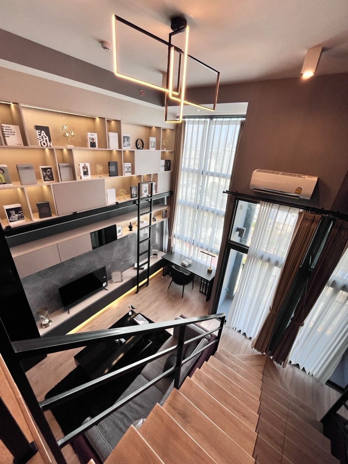 ให้เช่าคอนโดพระราม 9 เพชรบุรีตัดใหม่ RCA : For rent Ideo asoke rama9 1bed1bath Verynew BookNow🔥