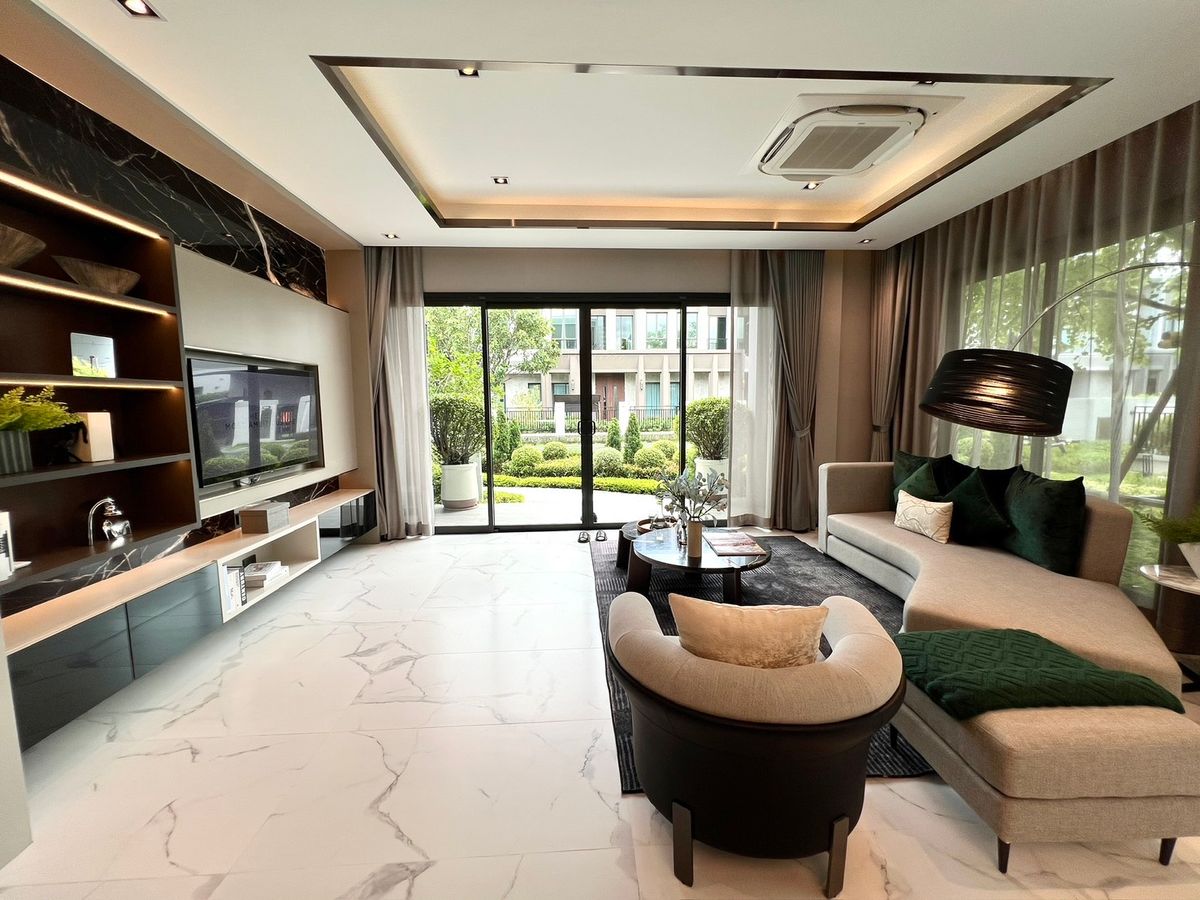 ขายบ้านนวมินทร์ รามอินทรา : 🔥Hot Deal ซื้อตรงโครงการ🔥Bangkok Boulevard Signature รามอินทรา - วัชรพล | บ้านเดี่ยว 2 ชั้น ขนาด 439 ตร.ม. 101.9 ตร.ว. | 4 ห้องนอน 5 ห้องน้ำ 4 ที่จอด เริ่ม 25.9 MB ติดต่อนัดชม Tel.0922635410 (เอิร์ธ)