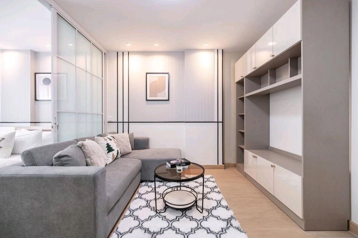 ขายคอนโดเสรีไทย-นิด้า : 🚨 ของใหม่ป้ายแดง! กลิ่นเฟอร์ยังหอมอยู่เลย 🛋เข้าอยู่ได้ทันที ไม่ต้องรอซ่อม ไม่ต้องรอแต่ง 🎯 พร้อมอยู่100% 👉💎 ดีคอนโด รามคำแหง 64 (D Condo Ramkhamhaeng 64)🌳