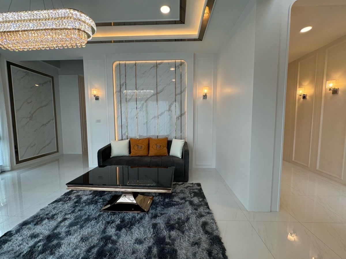HouseBangna, Bearing, Lasalle : Thecitybangna