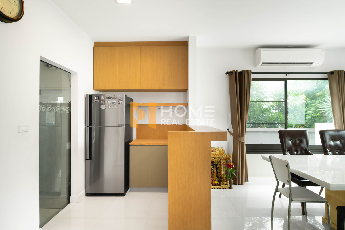 ขายบ้านลาดกระบัง สุวรรณภูมิ : บ้านแปลงมุม ไซส์กลาง แต่ราคาต่อตรว.ดีที่สุด!! 🔥 มัณฑนา อ่อนนุช - วงแหวน 4 / 4 ห้องนอน (ขาย), Manthana Onnut - Wongwan 4 / 4 Bedrooms (FOR SALE) FON241